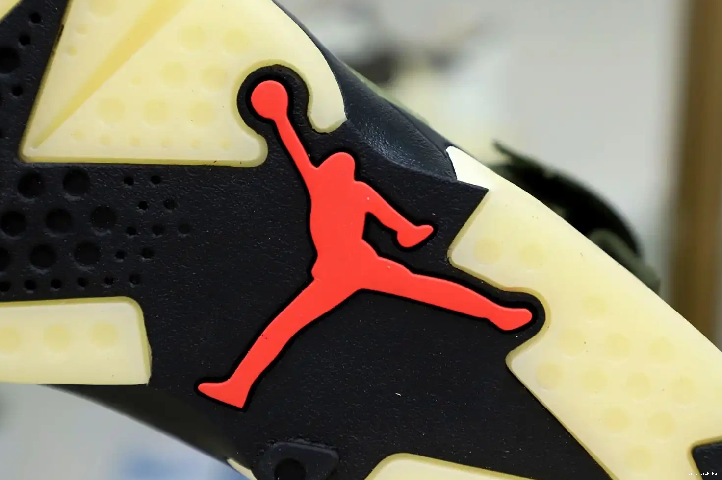 AIR SCOTT TRAVIS 'OLIVE' RETRO Kimikick JORDAN 6 X 0706
